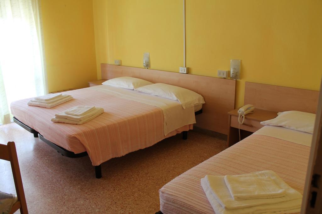 Hotel Ninfea Cervia Buitenkant foto
