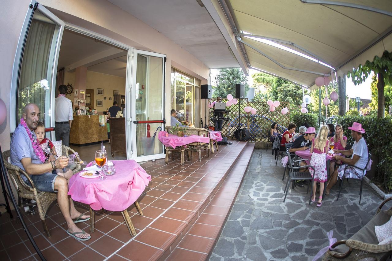 Hotel Ninfea Cervia Buitenkant foto