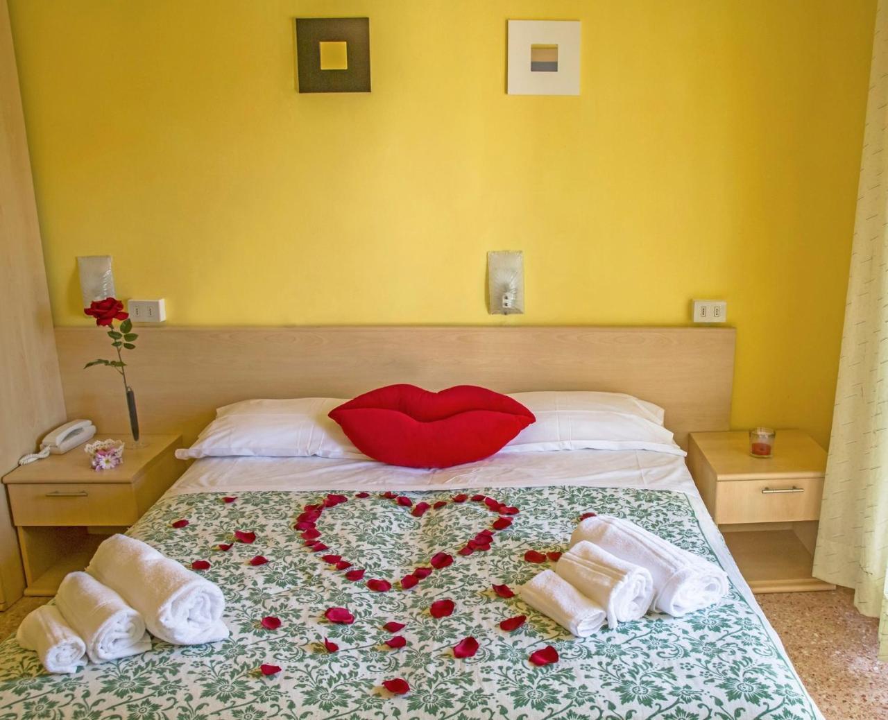 Hotel Ninfea Cervia Buitenkant foto
